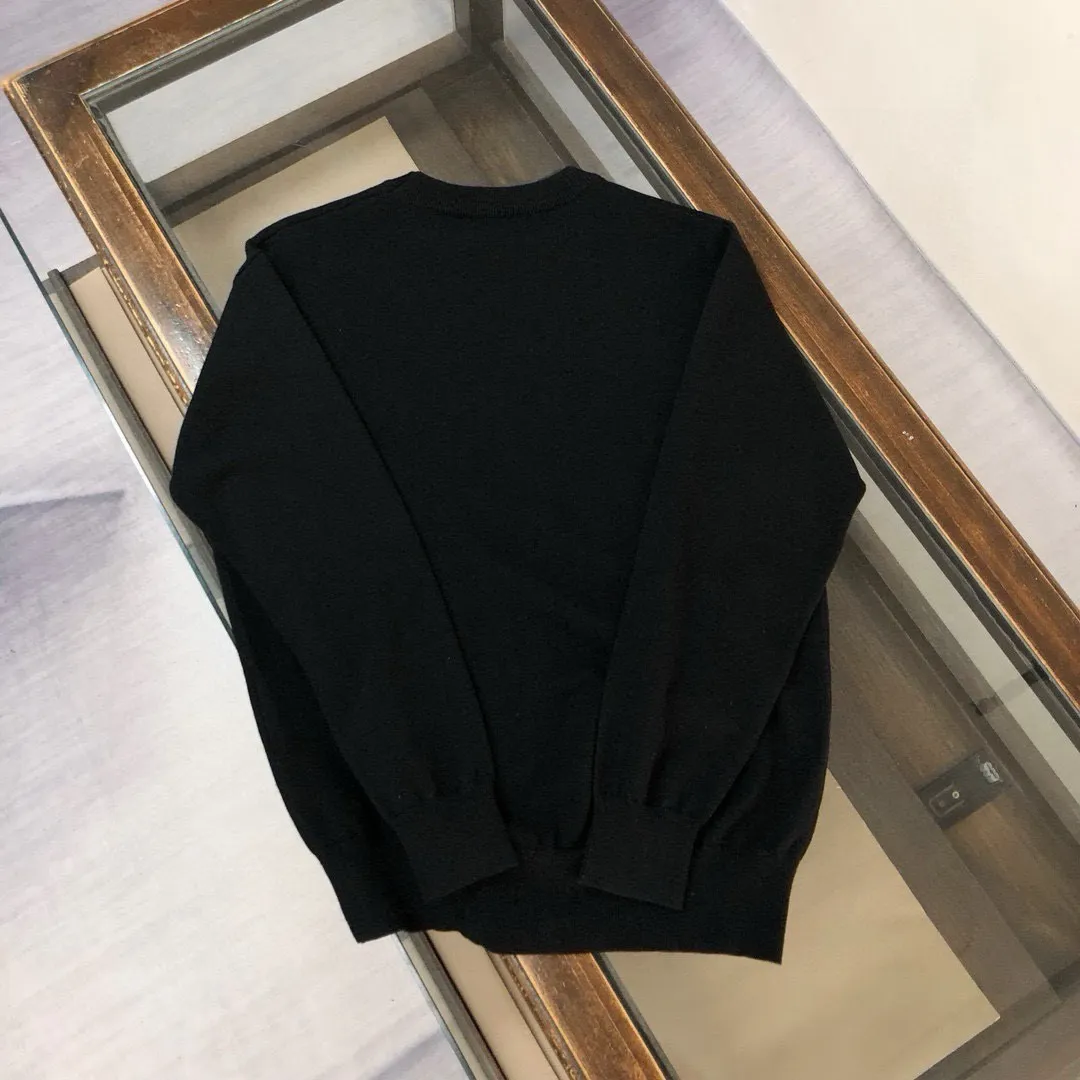 P110，MON*CLER New Arrival ～ Classic 。 ， ， ， ， ， 。 ， logo ， Versatile Hot Sale✨✨ ！ ！ ：Black White Gray Size：M L XL XXL 3XL（ 200 ）